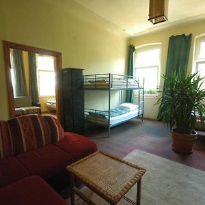 Dormitory Room Mixed